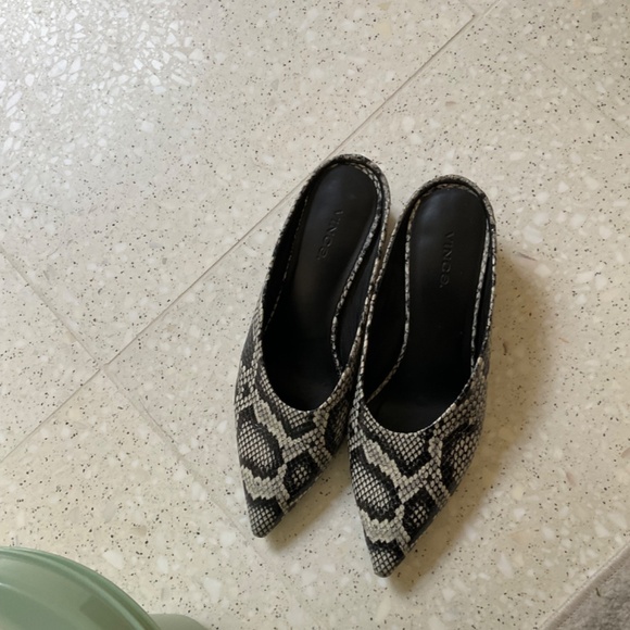 Vince Ralston Sahara Snake Print Leather Slip On Mule Women's Size 8 Block Heel - Picture 12 of 12